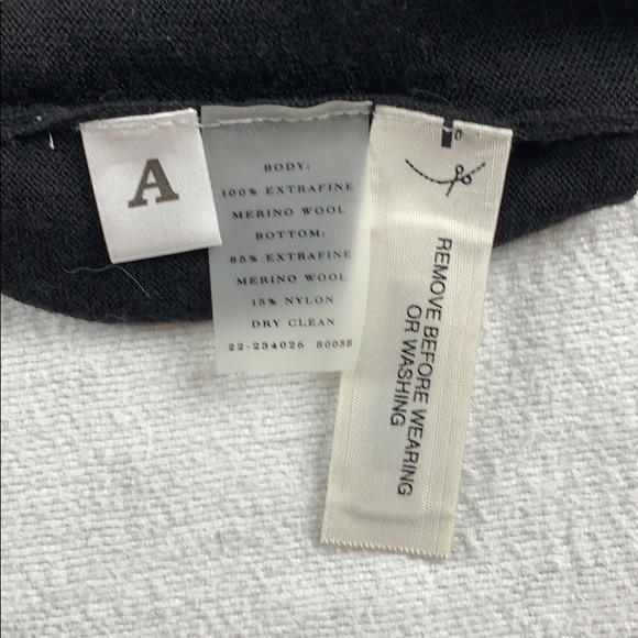 🎈🎈SOLD! NWT Ann Taylor Merino Cardigan FLAWS 🎈 - Picture 7 of 7